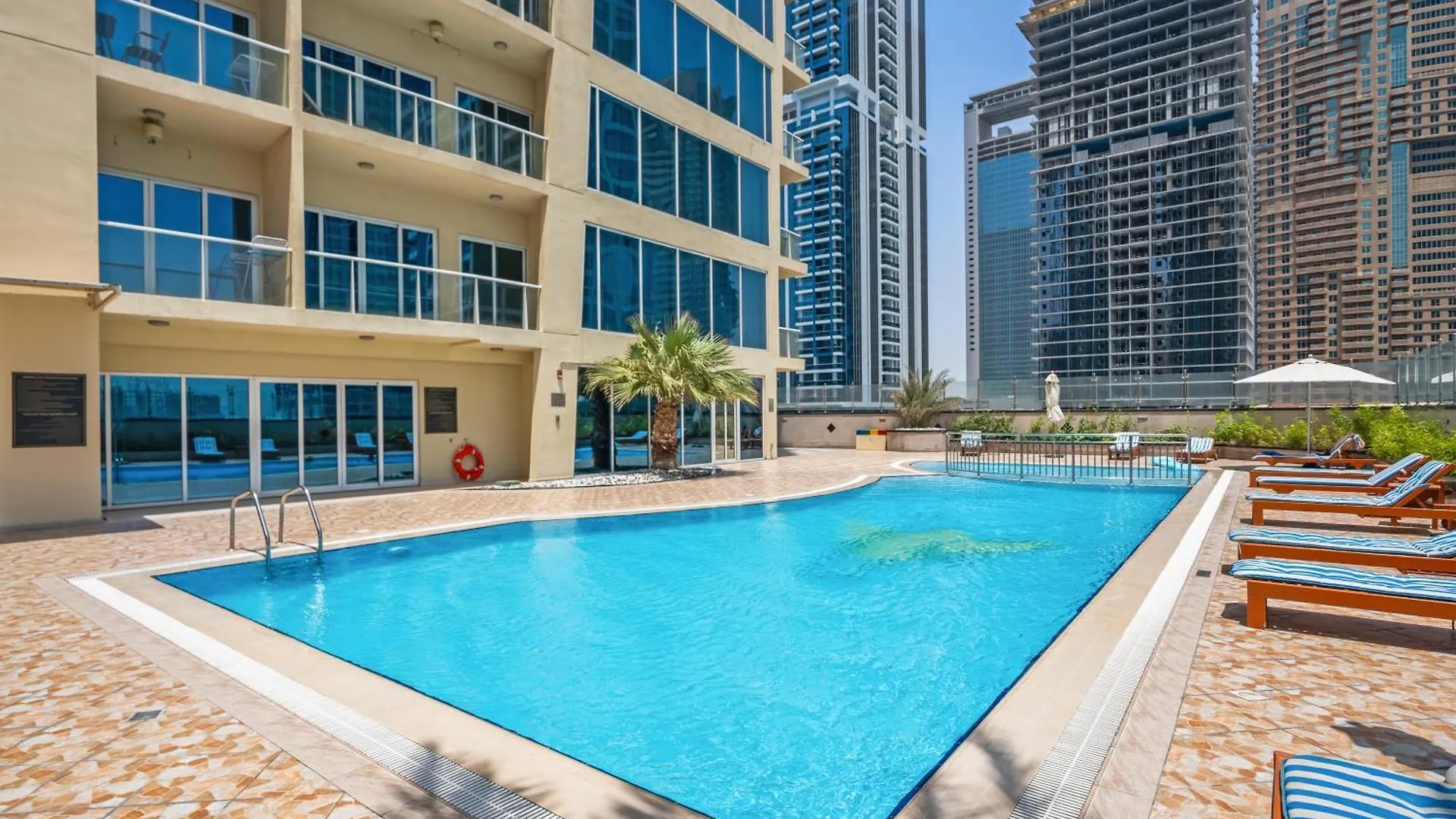 Furnished Studio Apartment In Lake View Jlt Dubai