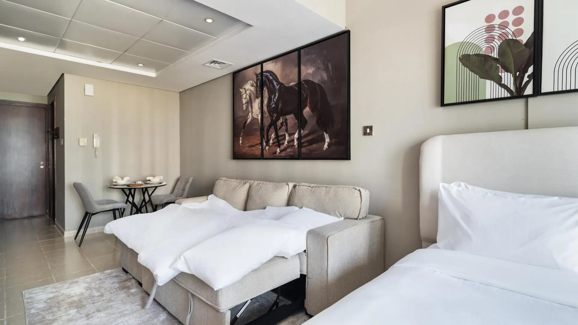 Furnished Studio Apartment In Lake View Jlt Dubai