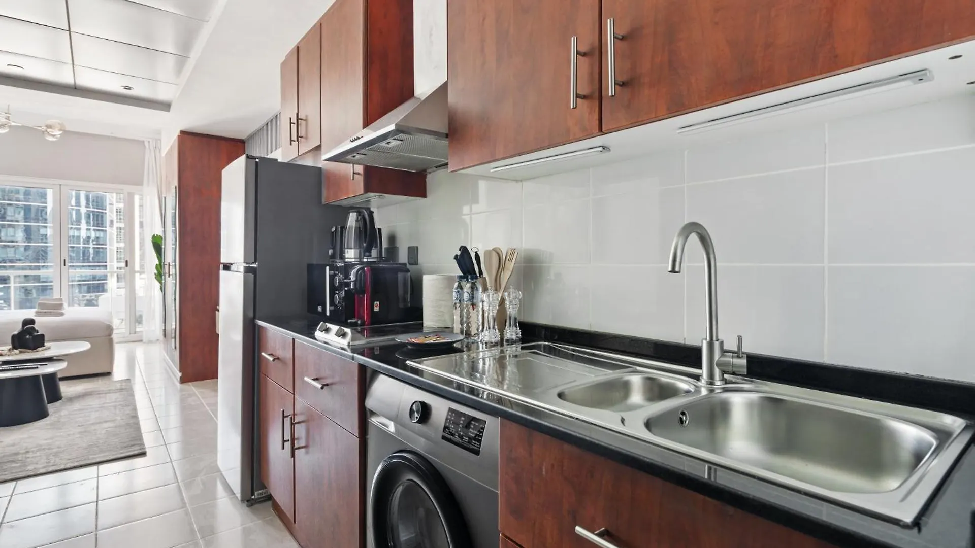 Furnished Studio Apartment In Lake View Jlt Dubai